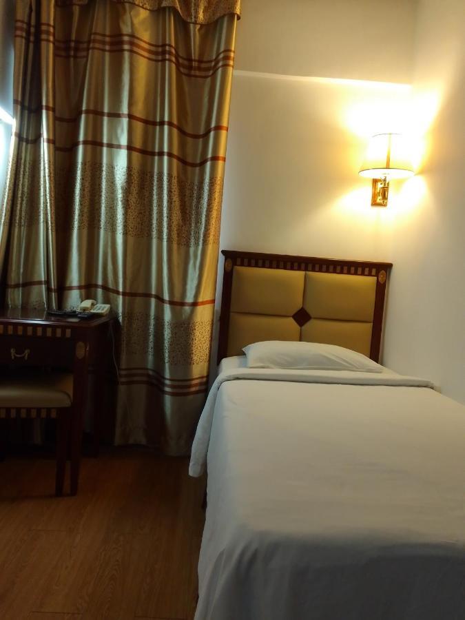 Super Oyo 90464 Borneo Suites Hotel Kota Kinabalu Buitenkant foto