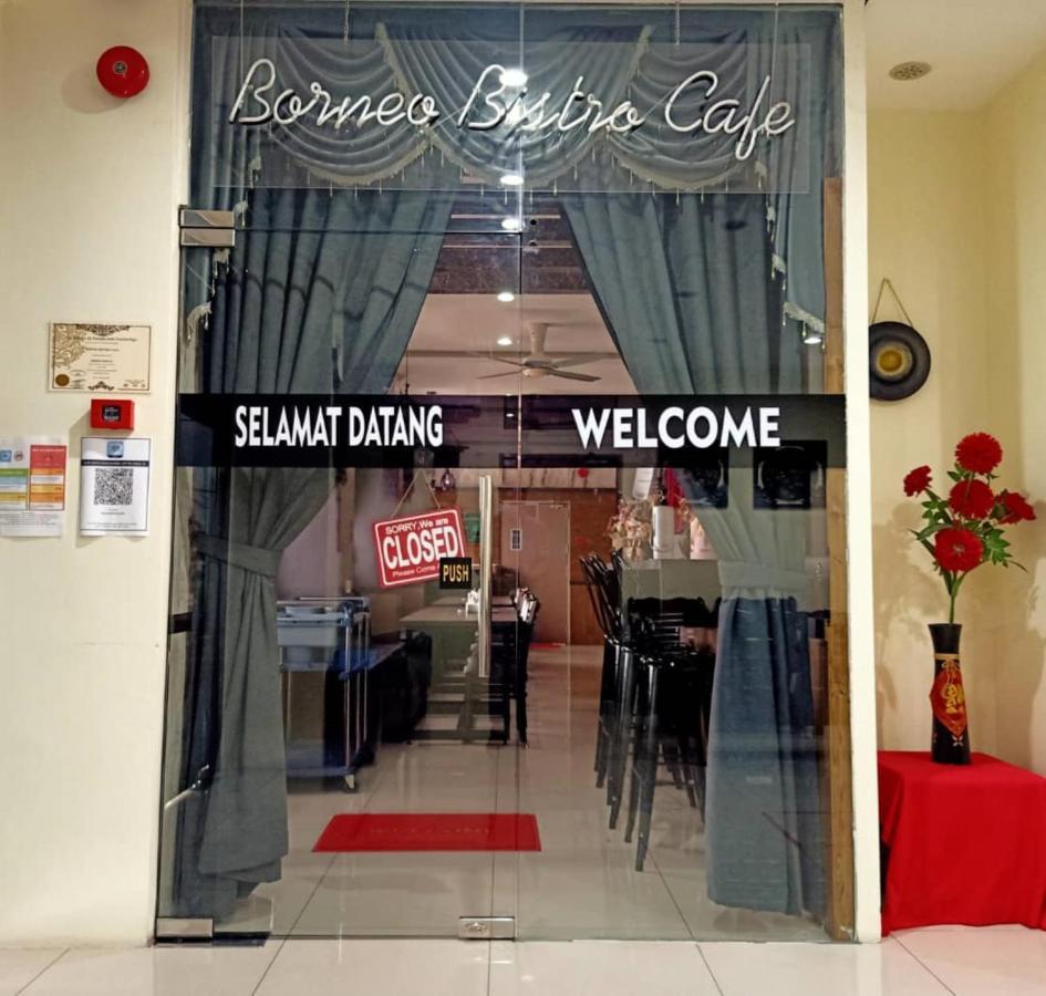 Super Oyo 90464 Borneo Suites Hotel Kota Kinabalu Buitenkant foto